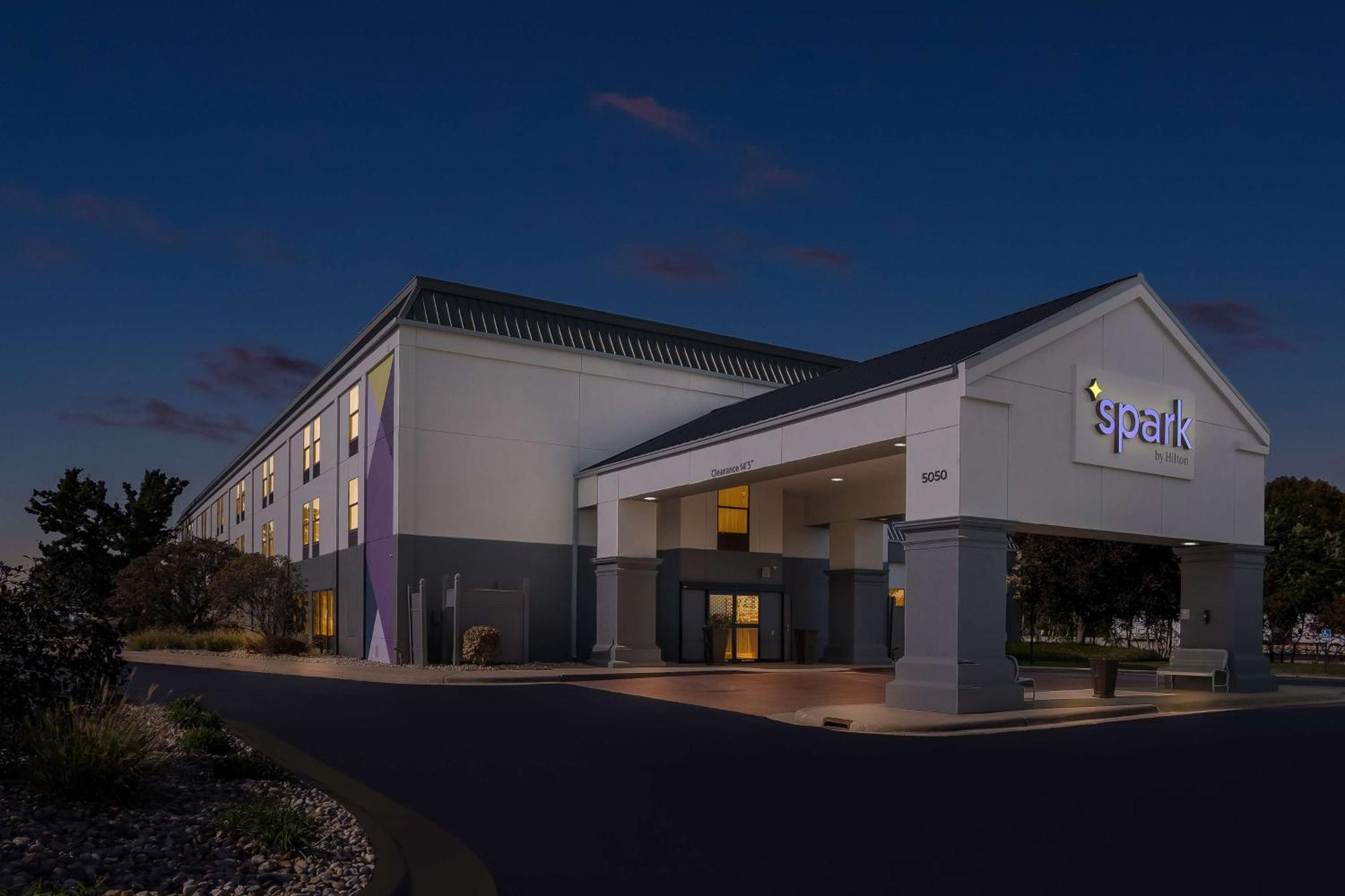 Surestay Plus Hotel By Best Western Stevensville St Joseph Exteriör bild